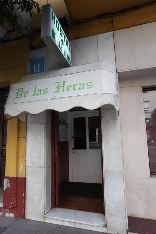 Hostal De Las Heras Badajoz Eksteriør bilde