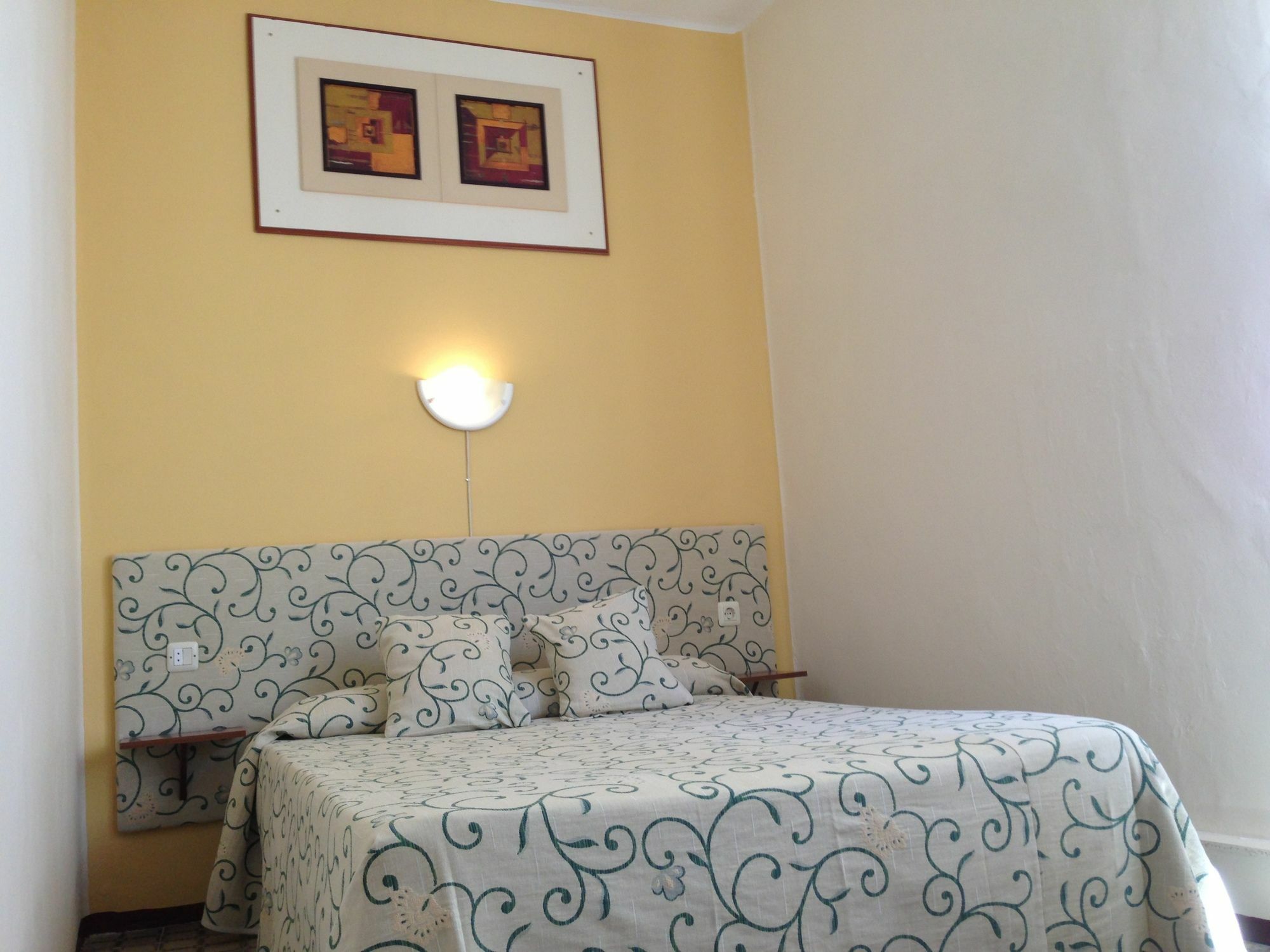 Hostal De Las Heras Badajoz Eksteriør bilde